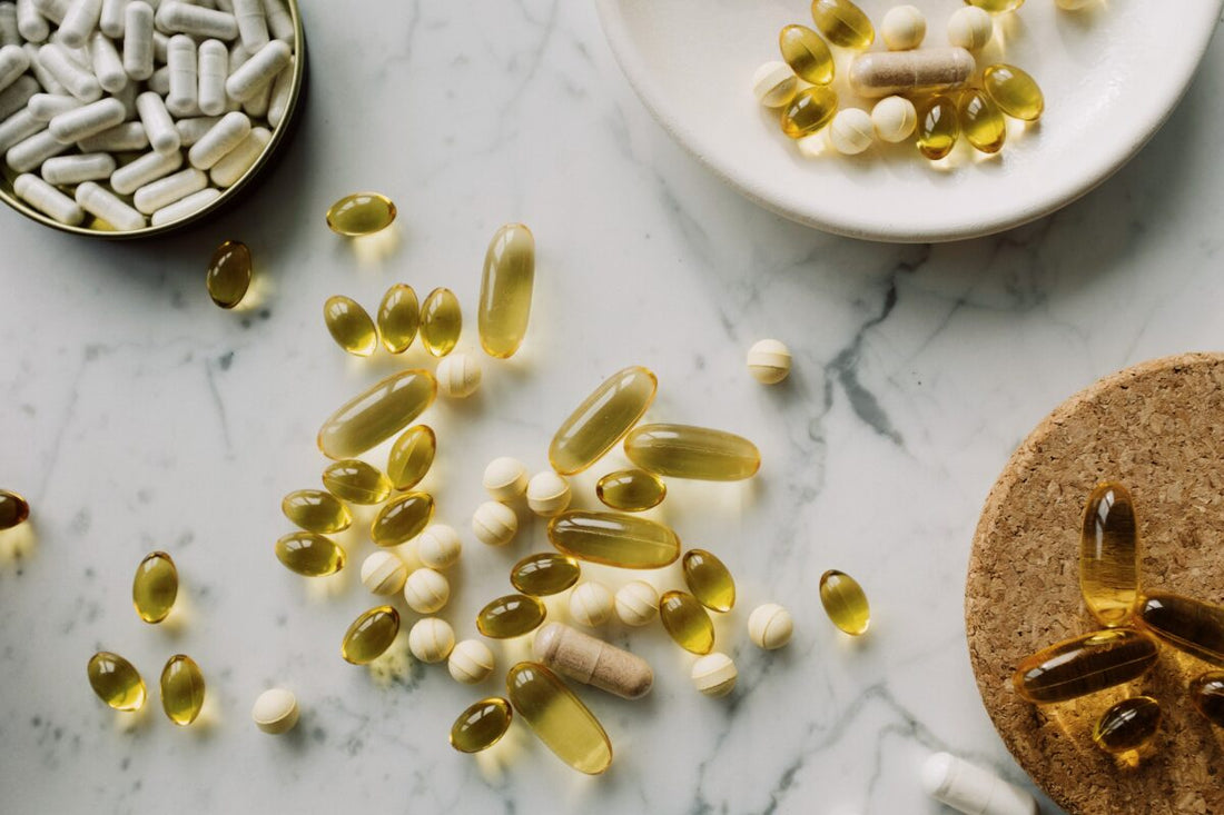 The Difference Between Probiotics & Daily Multivitamins: Do You Need Both?
